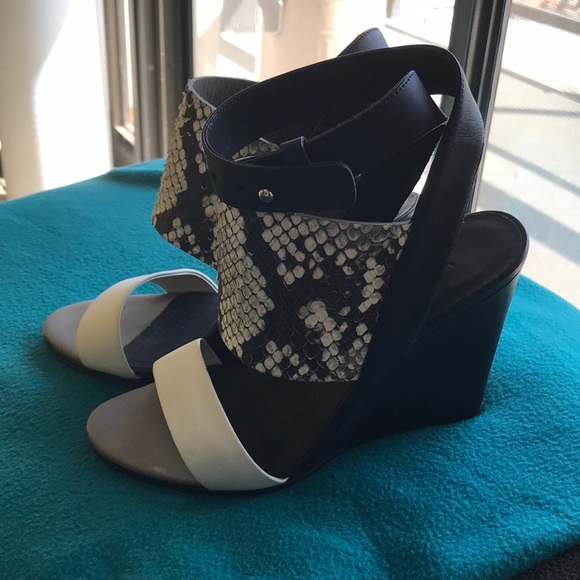 Vince wedge Sandals Snake leather - Picture 2 of 2